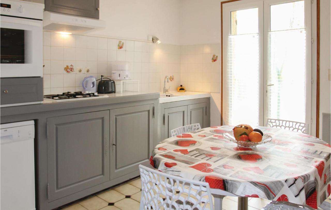 Stunning Home In Saint Trinit With 2 Bedrooms Sault-de-Vaucluse Zewnętrze zdjęcie